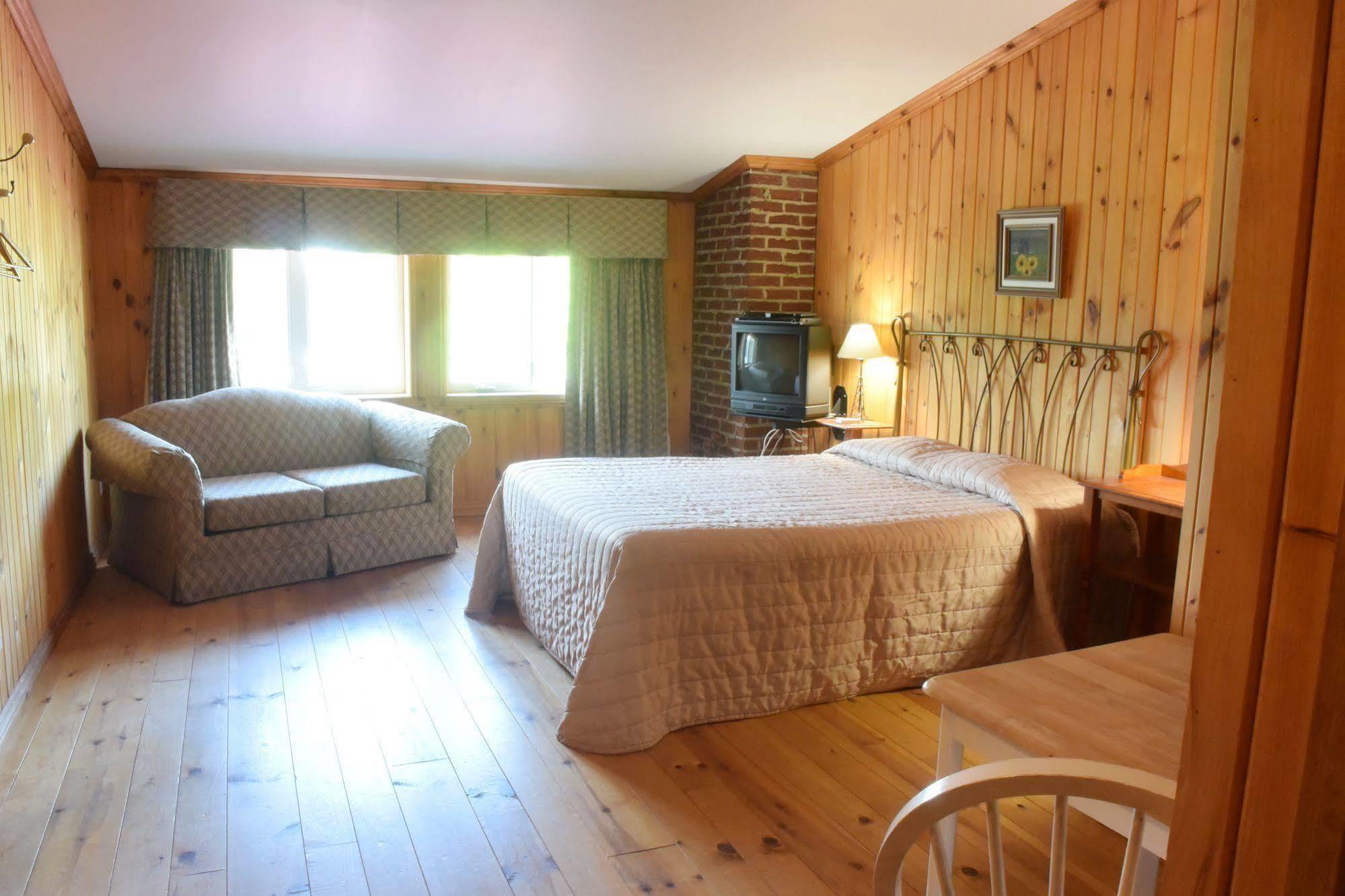 Auberge Papillon Lune Richmond Buitenkant foto